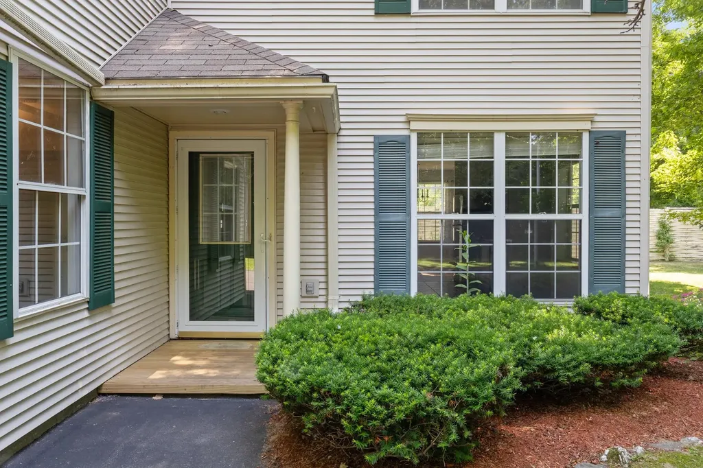 203 Deer Lane Colchester VT 05446