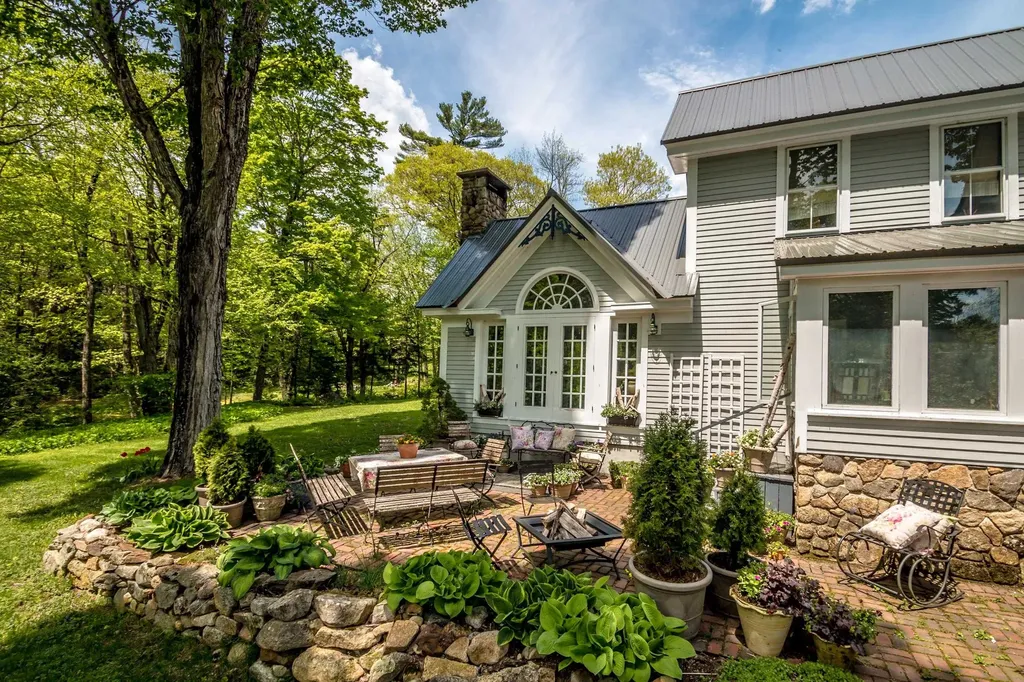 516 Dundee Road Jackson NH 03846