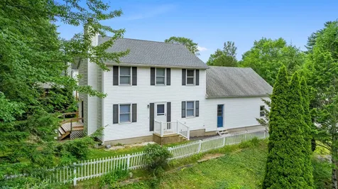8 Oak Hill Lane Exeter NH 03833