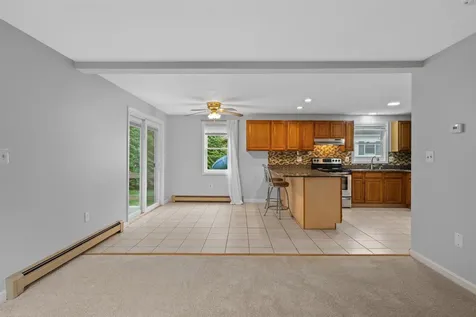 8 Oak Hill Lane Exeter NH 03833