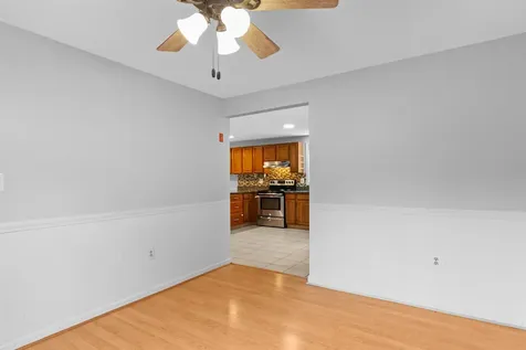 8 Oak Hill Lane Exeter NH 03833