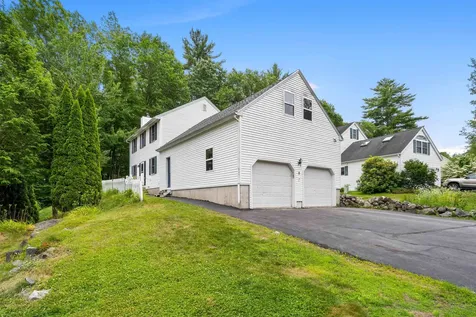 8 Oak Hill Lane Exeter NH 03833