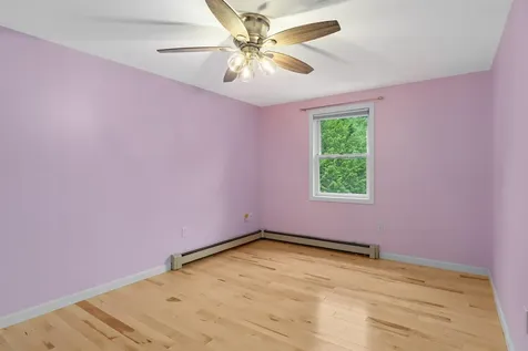 8 Oak Hill Lane Exeter NH 03833