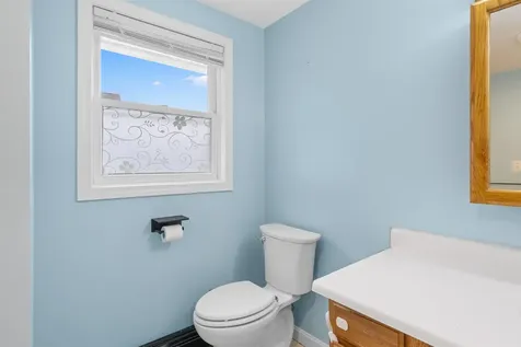 8 Oak Hill Lane Exeter NH 03833