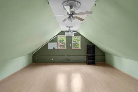 8 Oak Hill Lane Exeter NH 03833