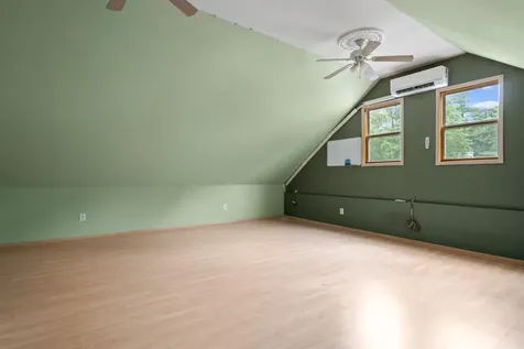 8 Oak Hill Lane Exeter NH 03833