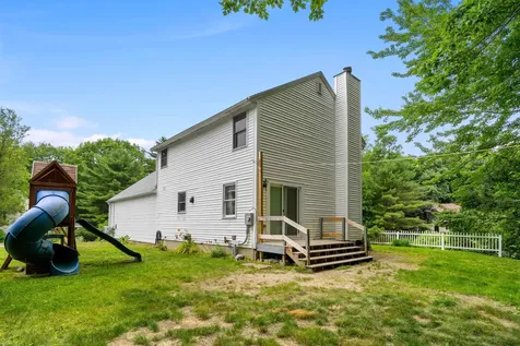 8 Oak Hill Lane Exeter NH 03833