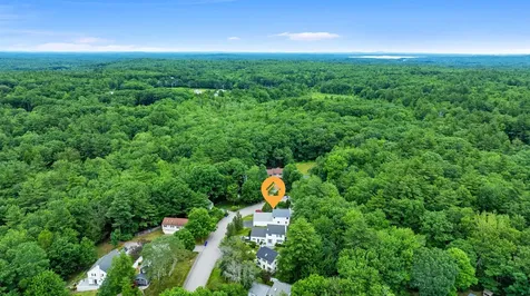 8 Oak Hill Lane Exeter NH 03833