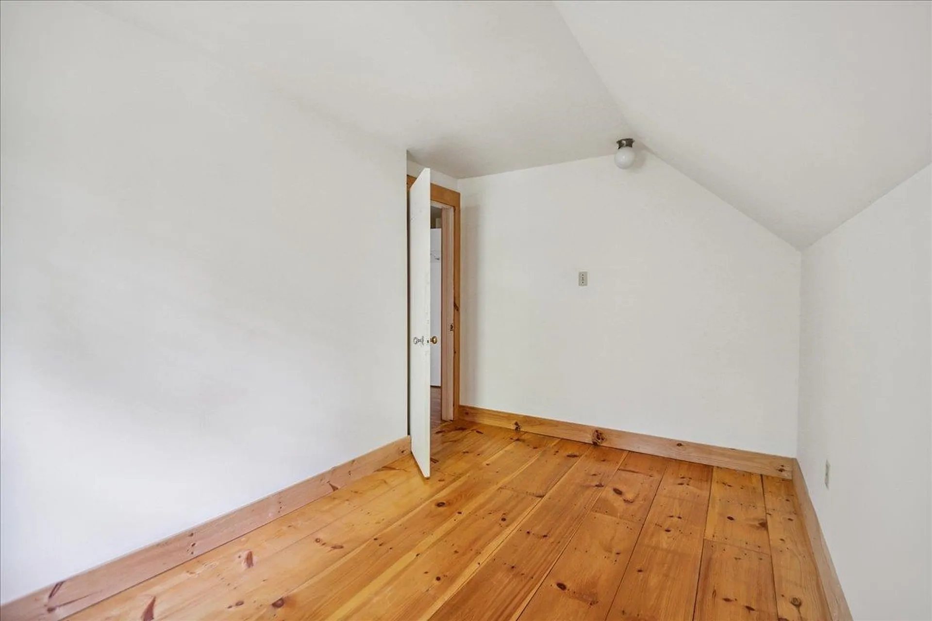 1548 South Middlebrook Road Waltham VT 05491