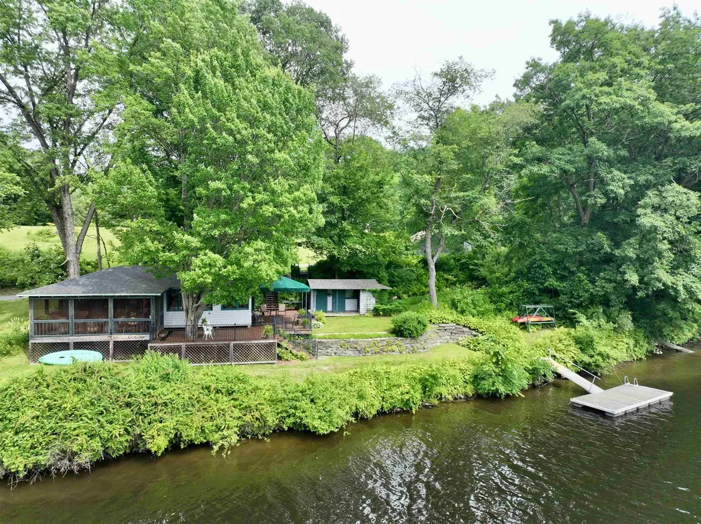 21 River Cottage Lane Orford NH 03777