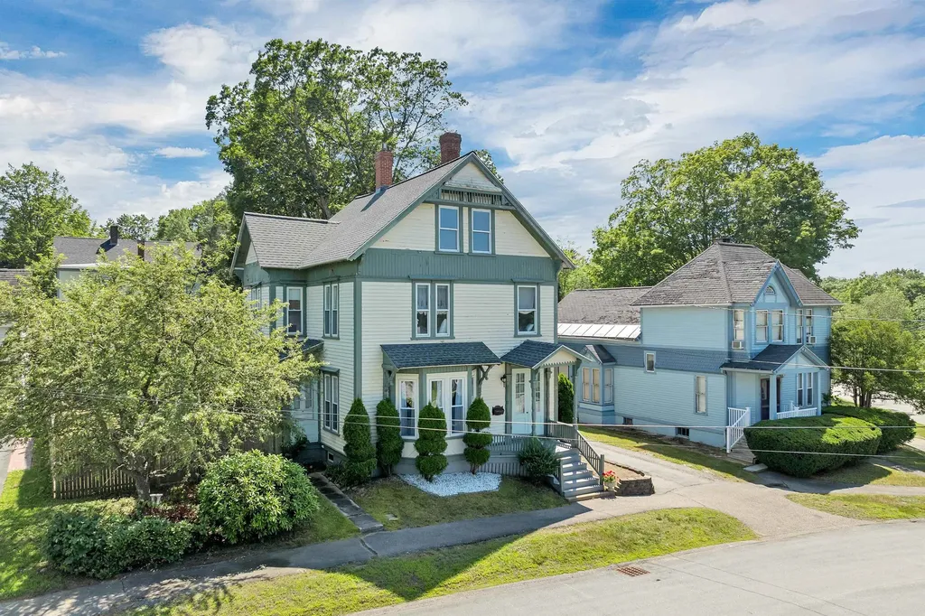 50 Grove Street Somersworth NH 03878
