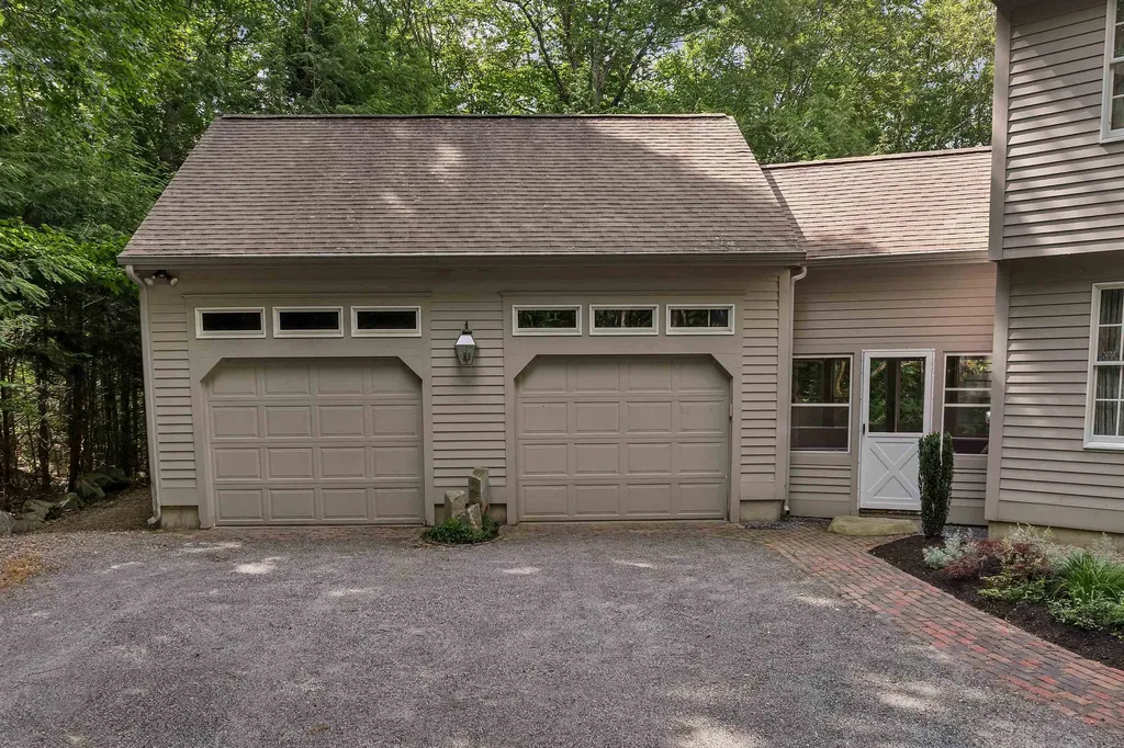 28 Spruce Road Wolfeboro NH 03894