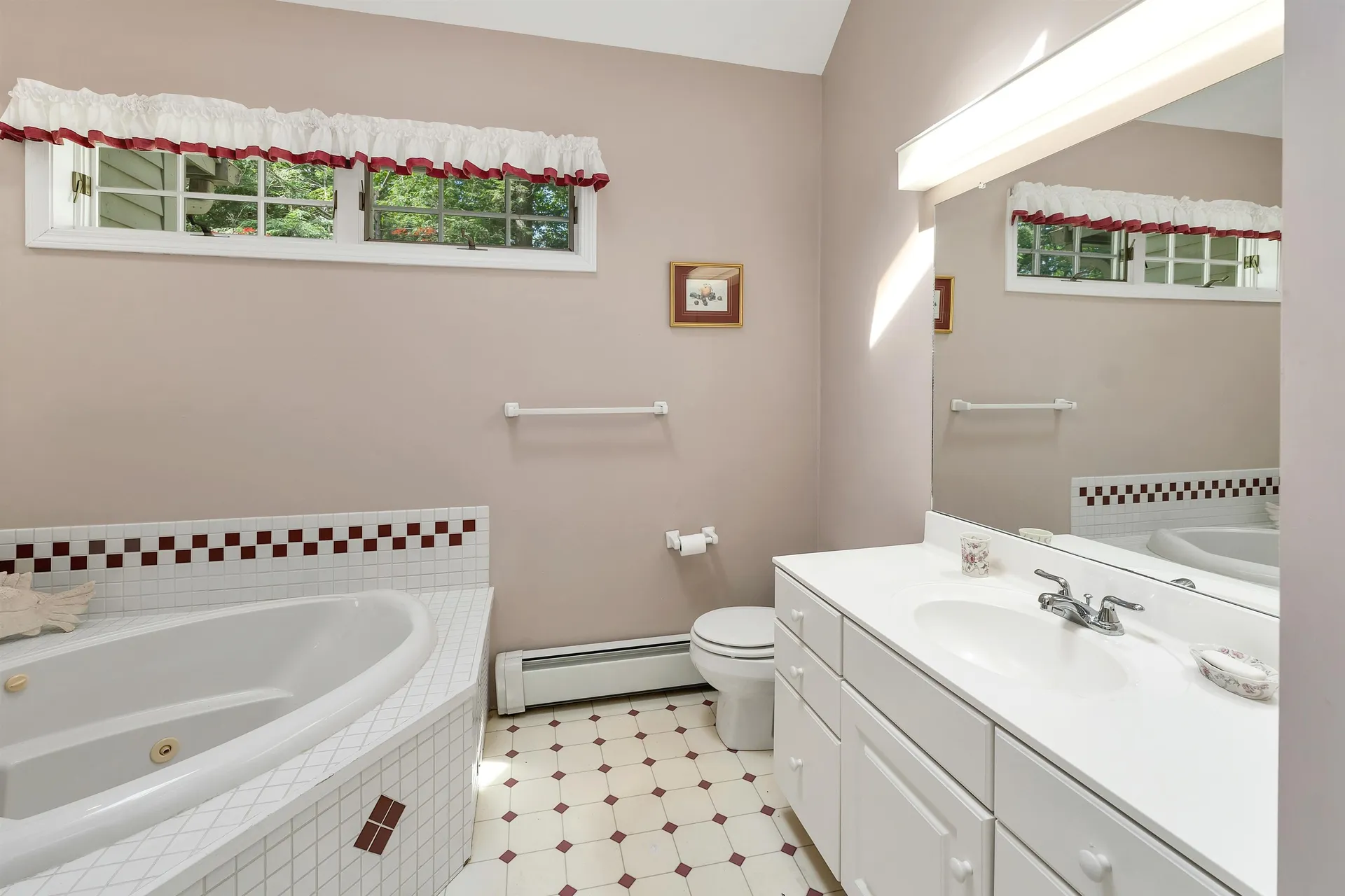 28 Spruce Road Wolfeboro NH 03894