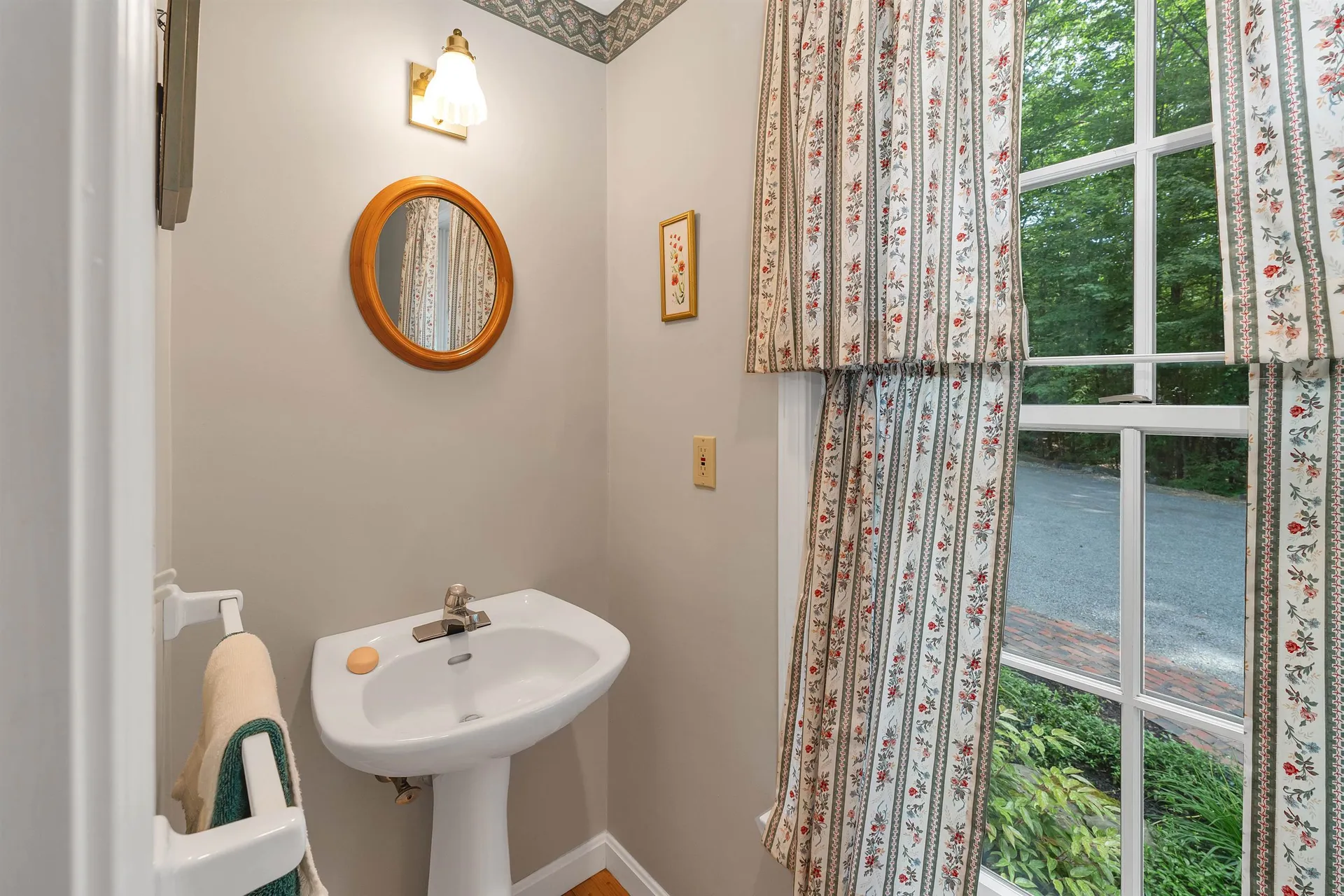 28 Spruce Road Wolfeboro NH 03894