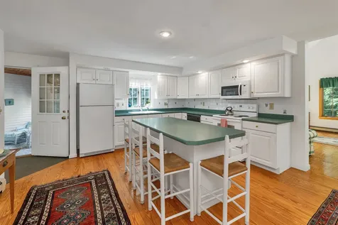 28 Spruce Road Wolfeboro NH 03894