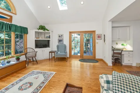 28 Spruce Road Wolfeboro NH 03894