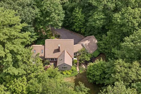 28 Spruce Road Wolfeboro NH 03894