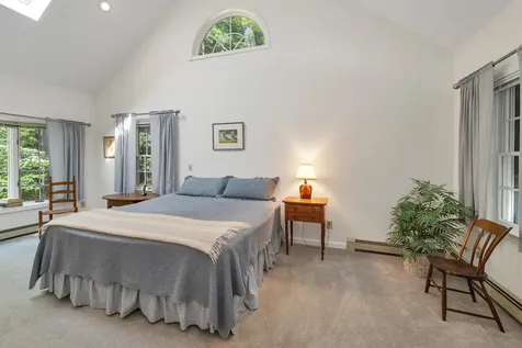 28 Spruce Road Wolfeboro NH 03894