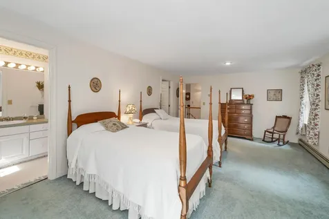 28 Spruce Road Wolfeboro NH 03894