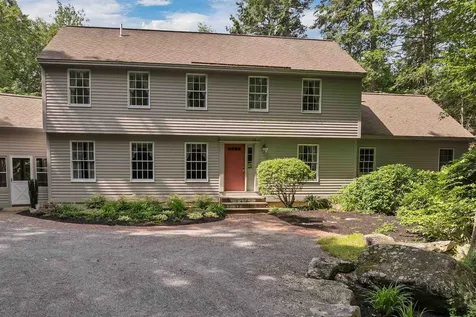 28 Spruce Road Wolfeboro NH 03894