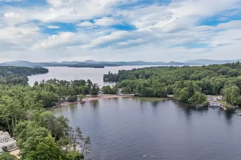 28 Spruce Road Wolfeboro NH 03894