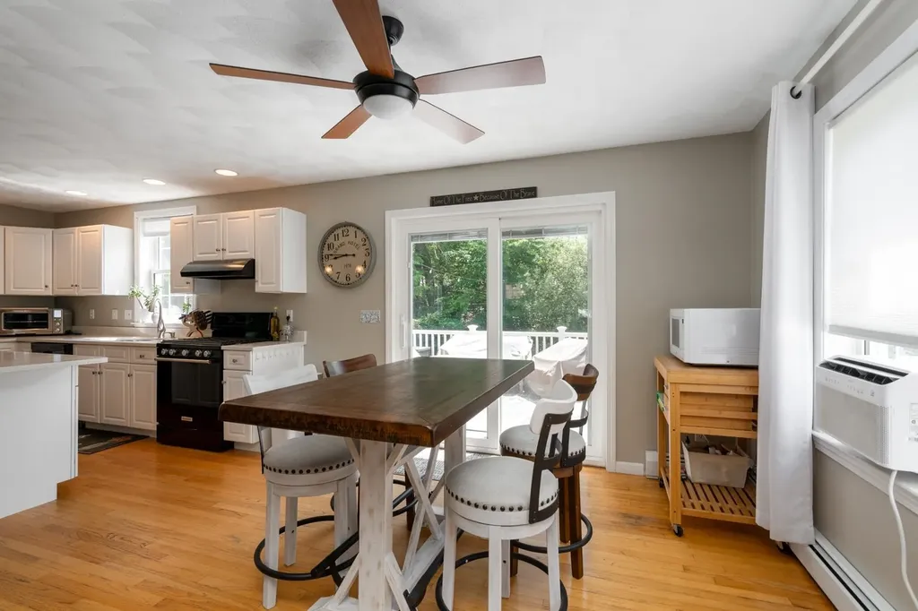 23 Greenleaf Drive Seabrook NH 03874
