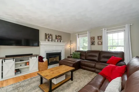 23 Greenleaf Drive Seabrook NH 03874