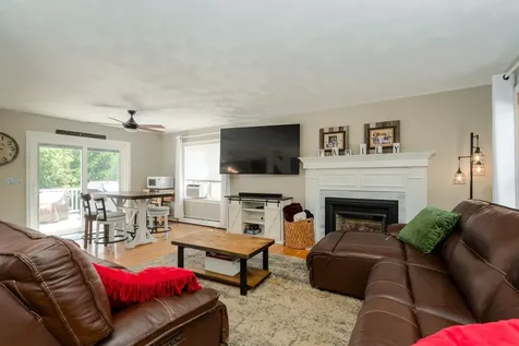 23 Greenleaf Drive Seabrook NH 03874