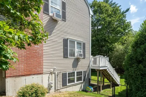 23 Greenleaf Drive Seabrook NH 03874
