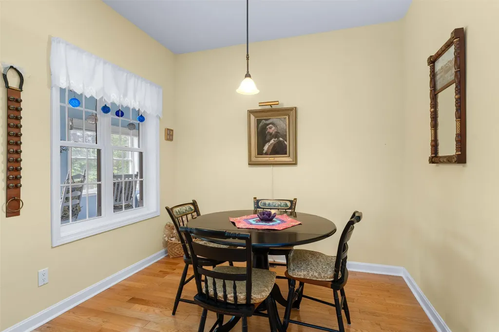 24 Gladiola Way Dover NH 03820