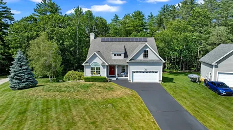 24 Gladiola Way Dover NH 03820
