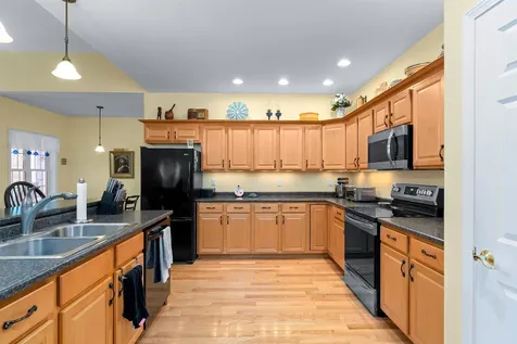 24 Gladiola Way Dover NH 03820