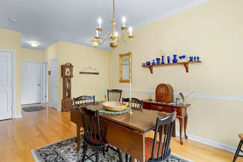 24 Gladiola Way Dover NH 03820