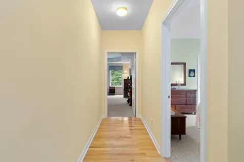 24 Gladiola Way Dover NH 03820