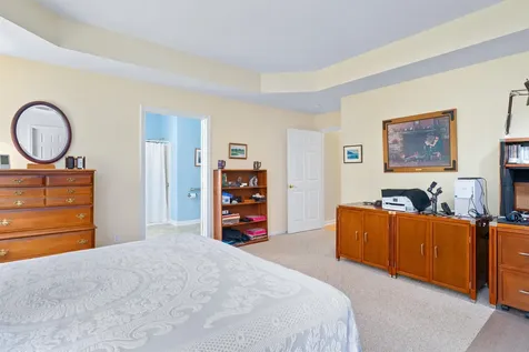 24 Gladiola Way Dover NH 03820