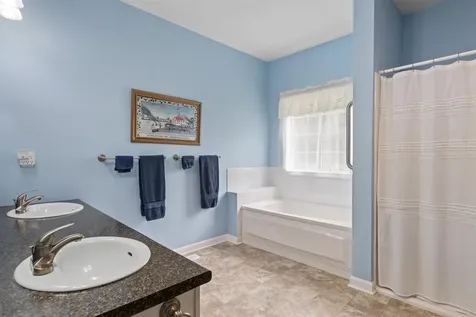 24 Gladiola Way Dover NH 03820