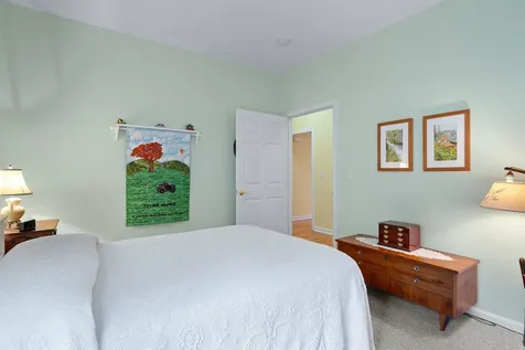 24 Gladiola Way Dover NH 03820