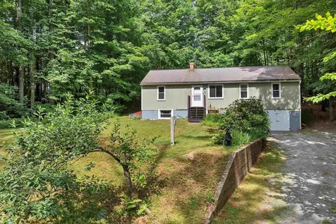 10 Sunrise Place Hillsborough NH 03244