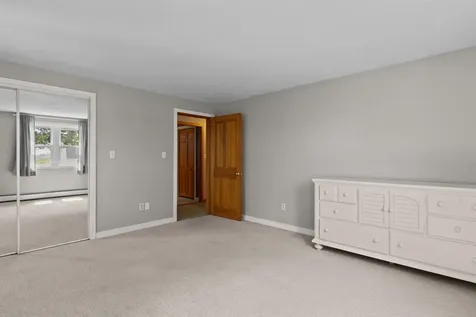 5 Ina Avenue Hampton NH 03842