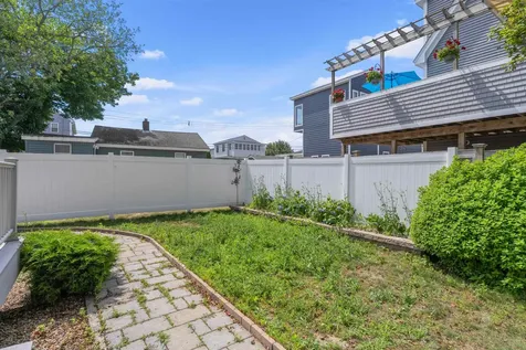 5 Ina Avenue Hampton NH 03842