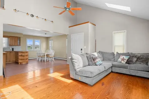 5 Ina Avenue Hampton NH 03842