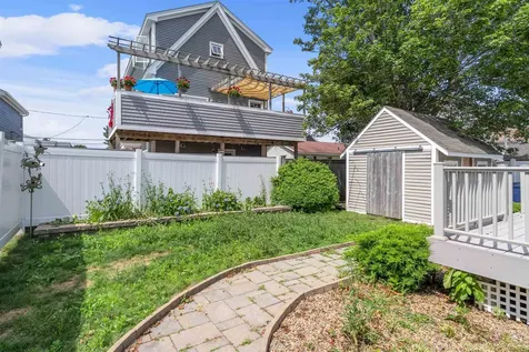 5 Ina Avenue Hampton NH 03842