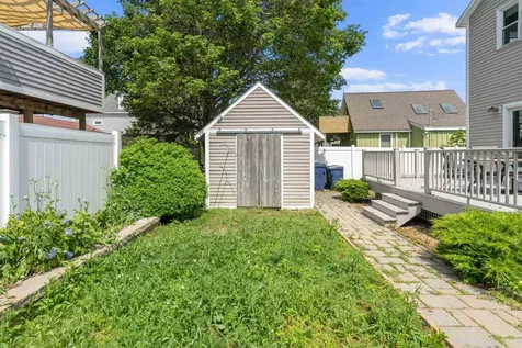 5 Ina Avenue Hampton NH 03842