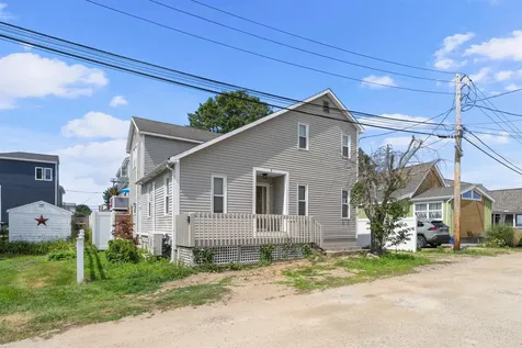 5 Ina Avenue Hampton NH 03842