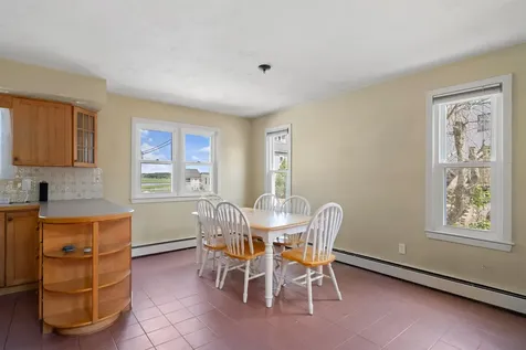 5 Ina Avenue Hampton NH 03842