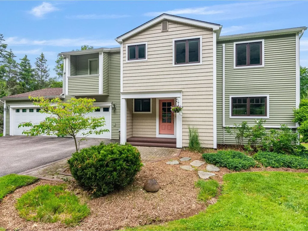 1439 East Hill Road Williston VT 05495