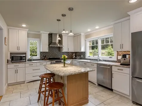 1439 East Hill Road Williston VT 05495