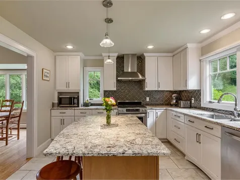 1439 East Hill Road Williston VT 05495