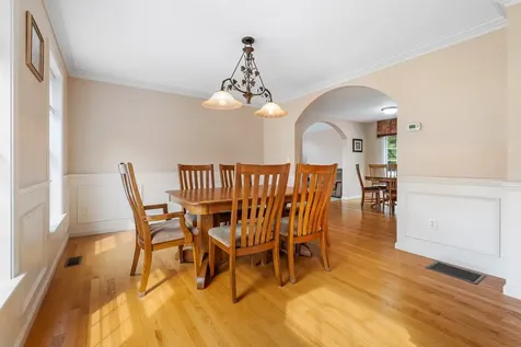 179 Windsor Drive Auburn NH 03032