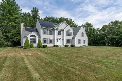 179 Windsor Drive Auburn NH 03032